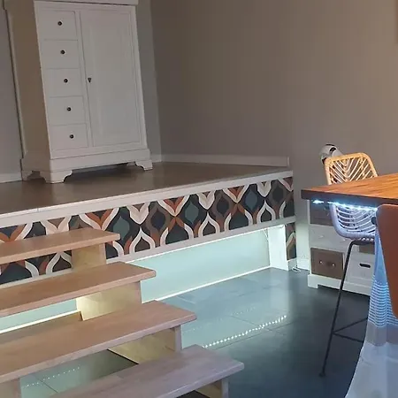 Luxe Avec Espace Petit Dejeuner Et Travail Apartment